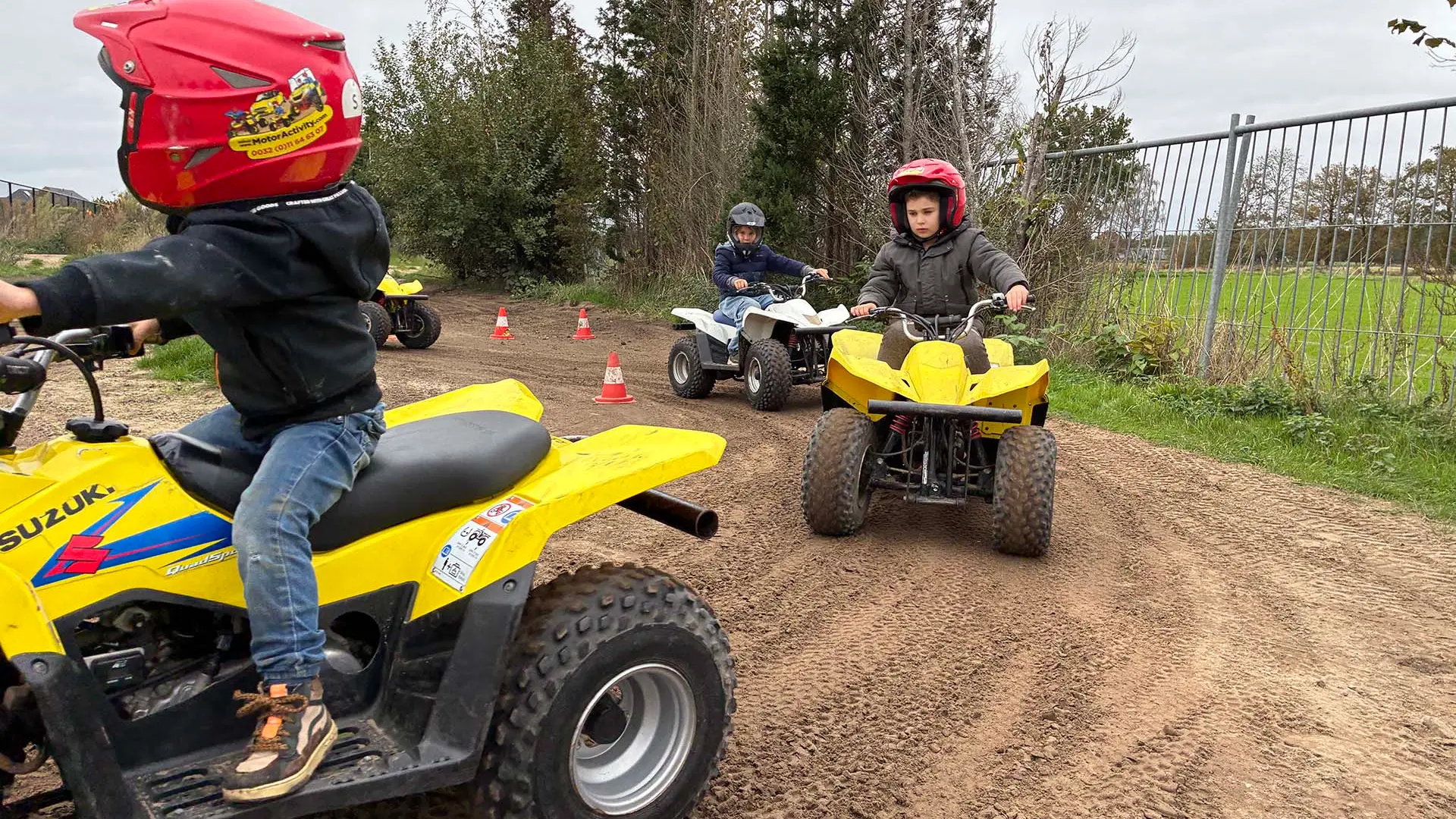 Quadrijden met kinder quad 50cc voor kinderen van 6 - 12 jaar