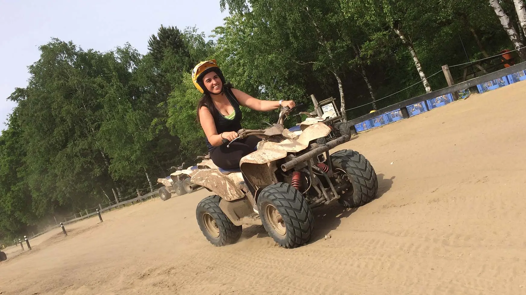 Quadrijden met 90cc race quad voor tieners en volwassenen