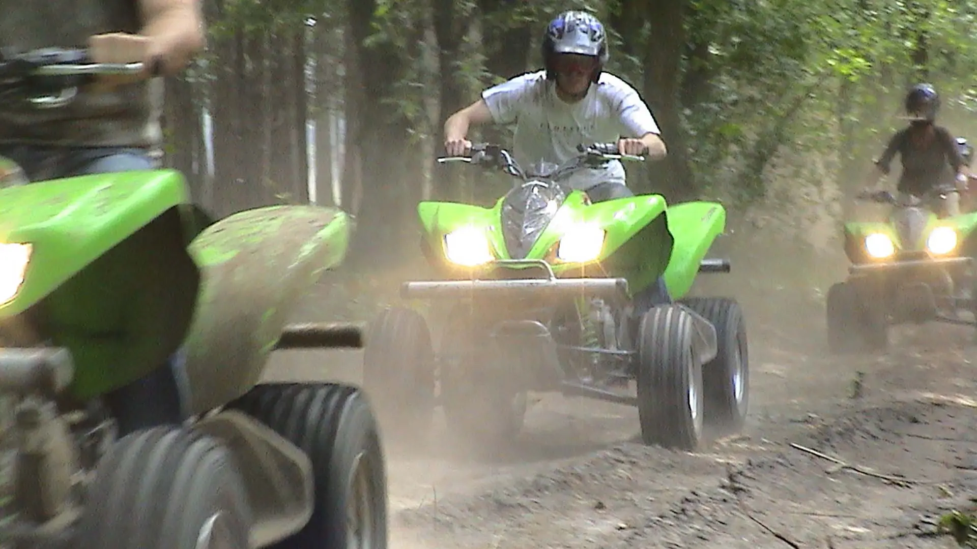 Quad route, quad tocht. Off the road quadrijden in limburg, ardennen en hageland.