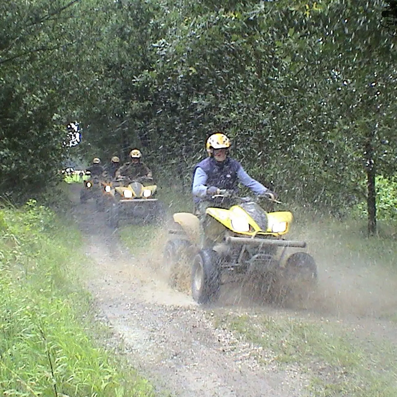 Quad route, quad tocht. Off the road quadrijden in limburg, ardennen en hageland.